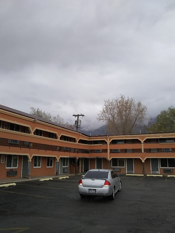 Provo Inn & Suites interior